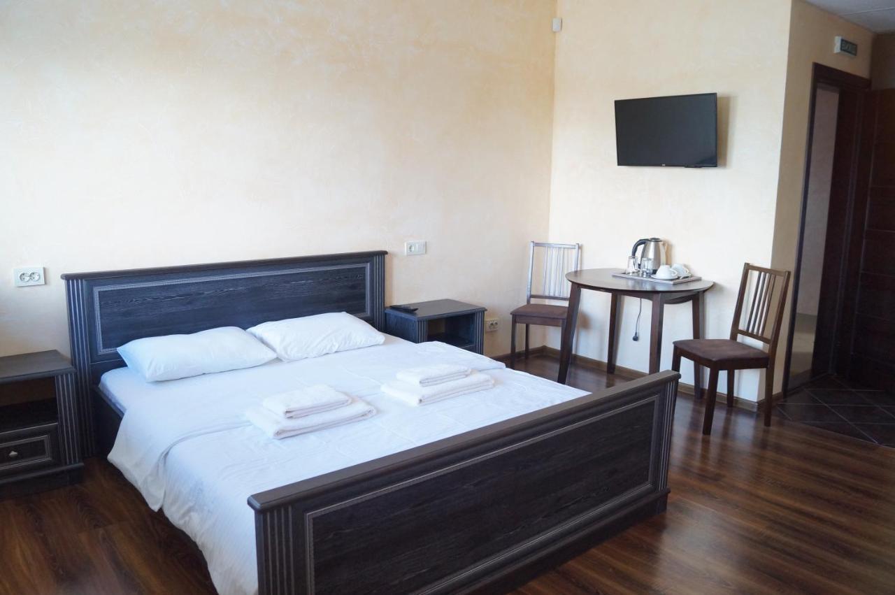 Rosinka Motel Ukrainka Ngoại thất bức ảnh