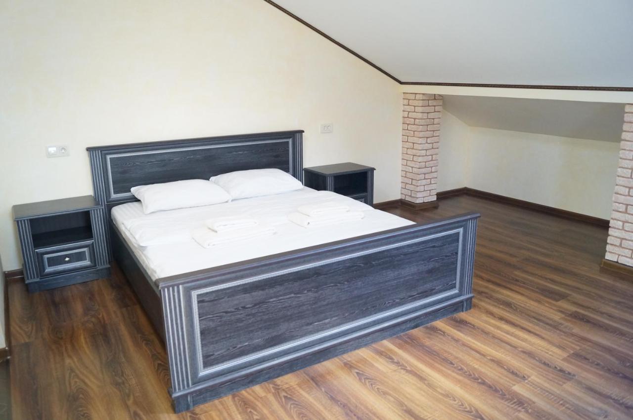 Rosinka Motel Ukrainka Ngoại thất bức ảnh