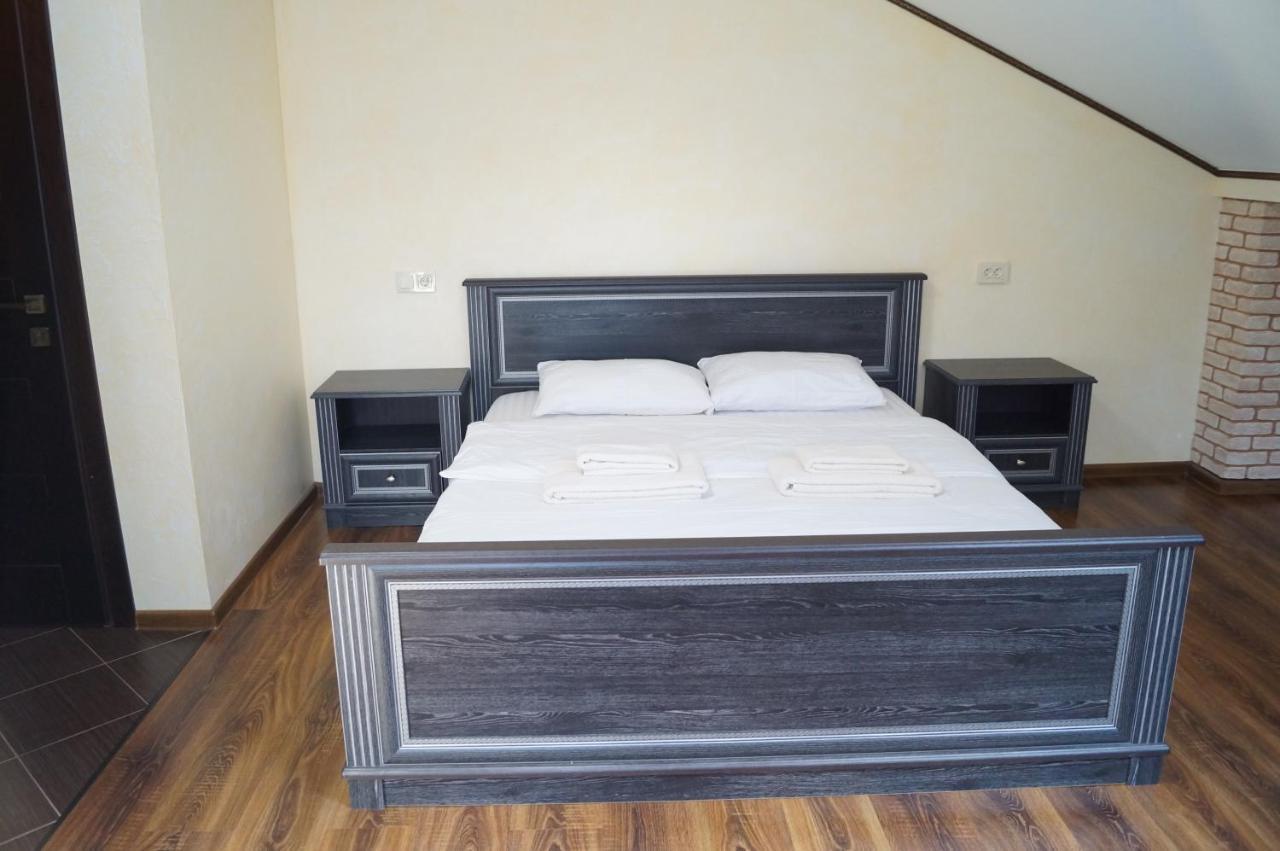 Rosinka Motel Ukrainka Ngoại thất bức ảnh